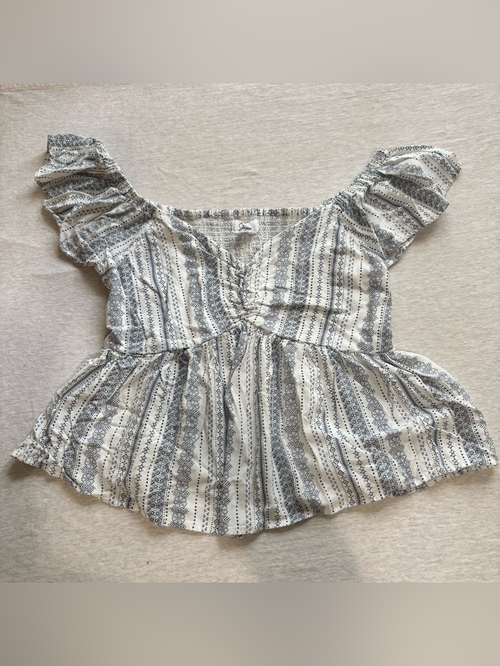 Blue & White Geometric Off Shoulder Flutter Sleeve Babydoll Crop Top L